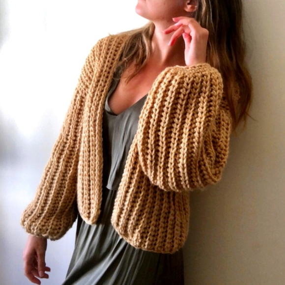Handmade Knit cardigan - Picture 1 of 4